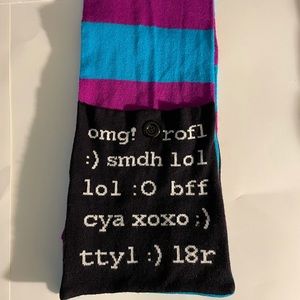 Scarf with pockets and text words